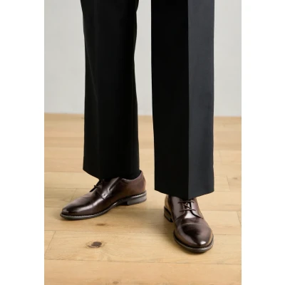 Abbildung von bugatti Herren Businessschuhe, Männer Business Schnürer, Wechselfußbett,Freizeit,Schnuerschuhe,Schnuerer,Schnuerung,Dunkelbraun (6100),45 EU / 10 UK