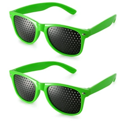 Abbildung von Raster Brille/Loch Brille für Augen Training und Entspannung im 2er Set, Gitter mit faltbaren Bügeln, Pinehole Glasses, Form B, Farbe: grün