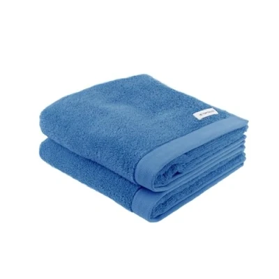 Abbildung von TOM TAILOR Handtuch, 2er Set, 50 x 100 cm, 100% Baumwolle / Frottier, mit Aufhänger und Label Logo, COLOR BATH TOWEL Blau (Cool Blue)