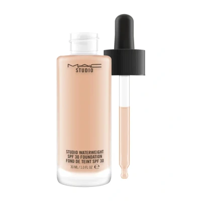 Abbildung von MAC Studio Waterweight SPF 30 Foundation NW20 ml