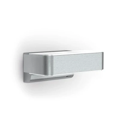Abbildung von Steinel LED Außenleuchte L 810 SC Connect, 160 iHF Bewegungsmelder, 9.8 W, 3000 K, smarte Wandleuchte, dimmbar, Zeitpläne, silber