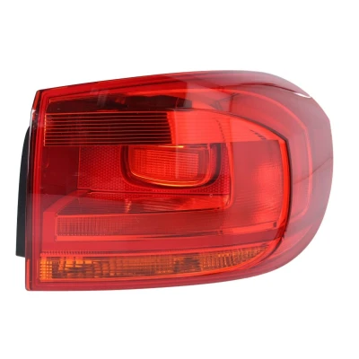 Abbildung von HELLA 2SD 010 738 101 Rückleuchte rechts äusserer Teil, oberer Teil P21W 12 rot/gelb mit Glühlampe, Lampenträger VOLKSWAGEN: Tiguan I