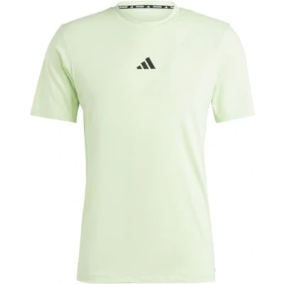 Abbildung von adidas Performance Workout LOGO Tshirt print, Herren, Größe: Small, Semi green spark/black