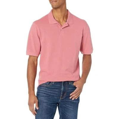 Abbildung von Amazon Essentials Herren Polohemd mit normaler Passform aus Baumwollpiqué (erhältlich in Big &amp; Tall), Verwaschenes Rot, M