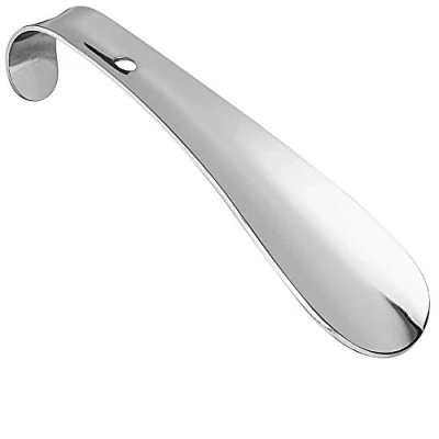 Abbildung von PREMYO Schuhlöffel Kurz aus Metall Schuhanzieher Klein 16 cm Lang Handlich Stabil Stahl mit Öse zum Aufhängen