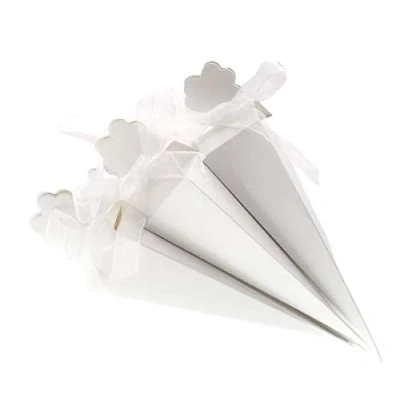 Abbildung von JZK 50 x Weiß langer Dreieckkegel Schachtel Geschenkbox Hochzeit Favours Box Taufe Kasten Geburtstag Party Kartonagen für Süßigkeiten Bonboniere Bonbons Schokolade Schmuck