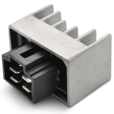 Abbildung von Easyboost Spannungsregler 4 Pin für Roller Motorrad 50MBK Booster nach 2004 Nitro Ovetto Yamaha DT TZR Beta 50 RR HM Rieju MRT SMX Sherco Ludix Kisbee TKR Speedfight XPS SH671 12