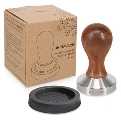 Abbildung von Navaris Espresso Tamper für Kaffee 51mm Stempel Stampfer aus Edelstahl mit Holzgriff inkl. Silikonmatte Kaffeestampfer Espressomaschine