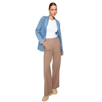 Abbildung von Trendyol Damen Gerade Weites Bein Normale Taille Hose Pants, Light Brown, 36 EU