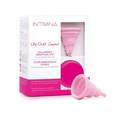 Abbildung von Intimina Lily Cup Compact Größe A Zusammenklappbare Menstruationstasse mit kompaktem Flachfaltdesign, wiederverwendbarer Menstruationsschutz für überall