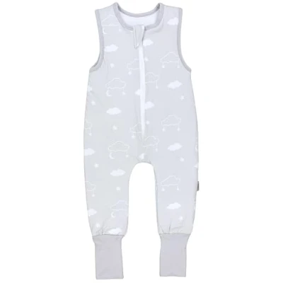Abbildung von TupTam Baby Ganzjahresschlafsack mit Füßen 2,5 TOG OEKO TEX Unisex, Farbe: Wolke Stern Mond umstülpbarer Fuß, Größe: 104 110