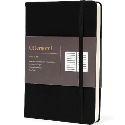 Abbildung von Ottergami Bullet Journal Notizbuch liniert Hochwertiges, dickes Papier mit 150 g/m² und 144 Seiten The Pro A5 lined Bulletjournal vorgedruckten Linien Veganer Ledereinband