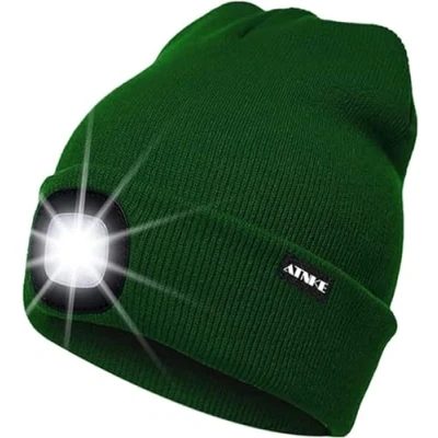 Abbildung von ATNKE LED Beleuchtete Mütze,Wiederaufladbare USB Laufmütze mit Licht Extrem Heller 4 Lampe Winter Warme Stirnlampe für Herren und Damen Geschenke/Green