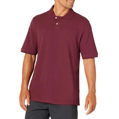 Abbildung von Amazon Essentials Herren Polohemd mit normaler Passform aus Baumwollpiqué (erhältlich in Big &amp; Tall), Burgunderrot, S