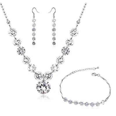 Abbildung von Crystalline Azuria Hochzeit Schmuck Set Weiß Zirkonia Kristalle Strangkette Ohrhänger Ohrringe Armband 18 kt Vergoldet