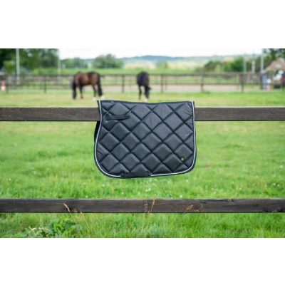 Abbildung von HB Ruitersport Vielseitigkeit der Schabracke Showtime 3333 met Logo mit Schwarz Warmblut