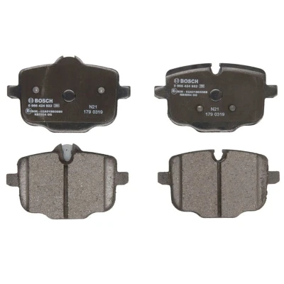 Abbildung von BOSCH 0 986 424 922 Bremsbelagsatz Low Metallic mit Anti Quietsch Blech, Montageanleitung BMW: 5 Saloon, Touring, X3