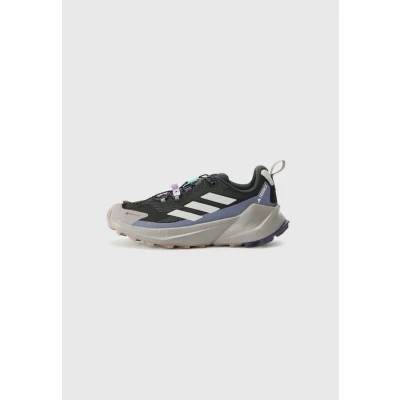 Abbildung von Adidas Terrex Trailmaker 2 GORE TEX Laufschuh Trail, Damen, Größe: 38 2/3, Core black/grey two/preloved violet Schuhe