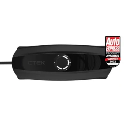 Abbildung von CTEK CS ONE, Batterieladegerät 12V, Intelligentes Ladegerät Motorrad, Auto, Erhaltungsladegerät Mit Adaptive Ladung, App, Rekonditionierungsmodus Und Polaritätsfreie Klemmen Schwarz