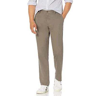 Abbildung von Amazon Essentials Herren Knitterarme Flatfront Chinohose, Gerade Geschnitten, Taupe, 42W / 30L
