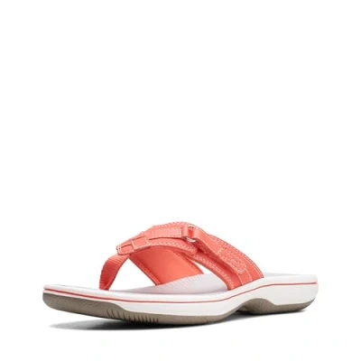 Abbildung von Clarks Damen Breeze Sea Flipflop, Bright Coral Synthetik, 39 EU