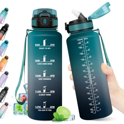 Abbildung von Sportflasche 1.5L, Trinkflasche Kohlensäure Geeignet, Auslaufsicher, BPA frei, mit Zeitmarkierung &amp; Strohhalm, Motivierende Wasserflasche für Fitness, Schule, Fahrrad, Yoga, Camping,