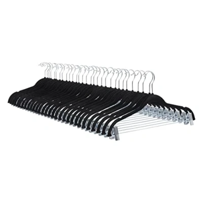Abbildung von Amazon Basics Rockbügel beflockt, mit Clips, 24 er Pack, Schwarz