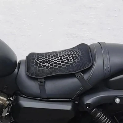 Abbildung von NEWFUN Motorrad Sitzkissen,Gelkissen Motorrad,Motorrad Faltbares Sitzkissen Stoßdämpfend,Universelles Atmungsaktives Moto Sitzkissen, Mit Innovativer Gelkissen Stoßdämpfung Sitzschutz Bequem für Lange