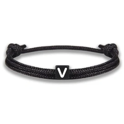 Abbildung von GD GOOD.designs Armband mit Buchstabe V zu Valentinstag Verstellbares Partnerarmband (14cm 25cm) schwarz geflochtenen Seil
