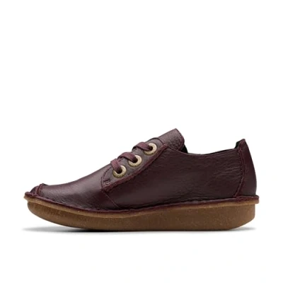 Abbildung von Clarks Damen Funny Dream Sneaker, weinfarben Leder, 36 EU