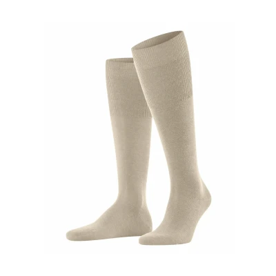 Abbildung von Falke Airport KH Kniestrümpfe, Herren, Größe: 43/44, Beige mel