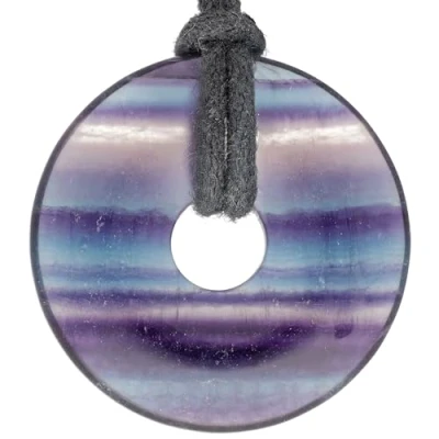 Abbildung von Lebensquelle Plus Bunter Fluorit Donut Ø 30 mm + Baumwollband Edelstein Anhänger Echte Heilsteinkette inkl. Band