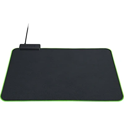 Abbildung von Razer Goliathus Chroma Weiche Gaming Maus Matte mit RGB Beleuchtung (Kabelhalterung, Stoff Oberfläche, rutschfest, gesteppter Rand, optimiert für alle Mäuse) Schwarz