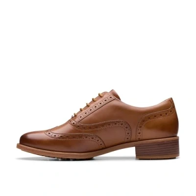Abbildung von Clarks Damen Havisham Oak Mary Jane Schuh, braun (tan), 38 EU