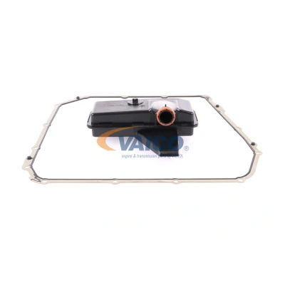 Abbildung von VAICO V10 2221 Hydraulikfiltersatz, Automatikgetriebe mit Dichtung EXPERT KITS + AUDI: A4 B8 Avant, A5 Coupe, A6 C7 Saloon