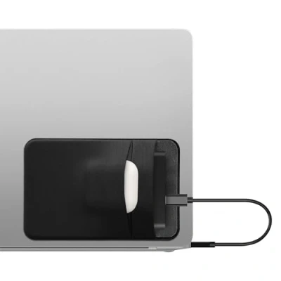 Abbildung von kwmobile Tasche kompatibel mit SanDisk Portable SSD, Samsung T7, Crucial X8, HDD Halterung für Externe SSD Festplatte 13x8cm Elastisches Case Hülle selbstklebend Schwarz matt