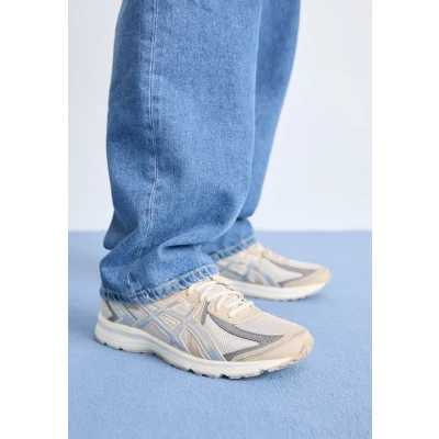 Abbildung von Asics Sportstyle JOG 100 Unisex Sneaker low, Größe: 40, Oatmeal/pure silver Lederimitat/textil