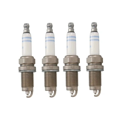 Abbildung von BOSCH 0 242 235 983 Zündkerze M 14 x 1,25 SW: 16 VOLKSWAGEN: Golf 6, 5, Polo IV Hatchback, SEAT: Ibiza 4, 4 Sportcoupe, 3