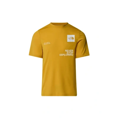 Abbildung von The North Face Mountain Foundation Coordinates TEE, Tshirt print, Herren, Größe: Small, Turmeric