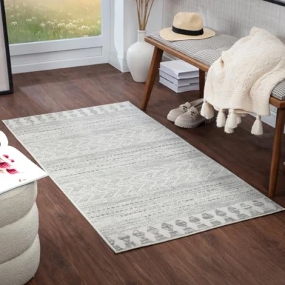 Abbildung von Livabliss Oslo Teppich Wohnzimmer Boho, großer Schlafzimmer 80x150 cm für Esszimmer mit geometrischem Muster, Skandinavischer Wohnzimmerteppich modern in Weiß und Grau