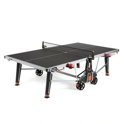 Abbildung von CORNILLEAU 600X Outdoor Tischtennisplatte Hochwertig und funktional 7 mm Melaminharzplatte Turnierqualität Klappbar Wetterfest Robust Schwarz