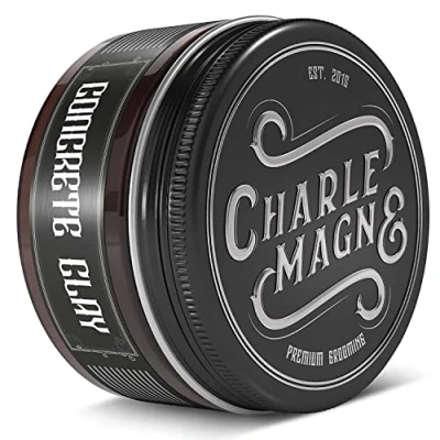 Abbildung von Charlemagne Concrete Clay 100ml, Super Starker Halt Pomade Herren Wasserbasiert Matt Made in Germany Wax für Slickback Haarwachs Männer Haarstyling Ölbasiert