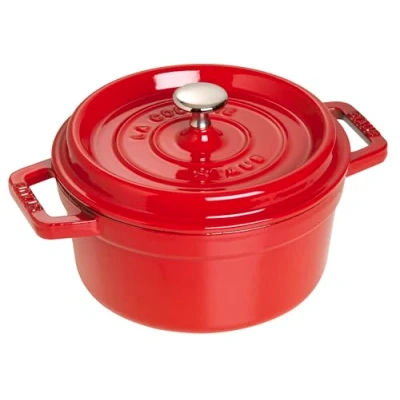Abbildung von STAUB Gusseisen Bräter/Cocotte, Rund 20 cm, 2,24 L, Aromaregen Funktion, Für alle Herdarten geeignet, Kirschrot