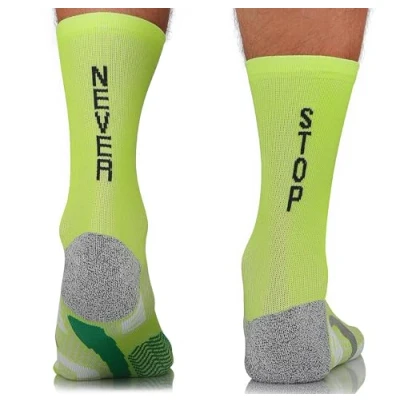 Abbildung von TODO Running RAID CREW Laufsocken mit Lustige Aufschrift, Anti Blasen Socken, Technisch Socks. Bunte Sport Socken Damen (Never Stop, 35 38)