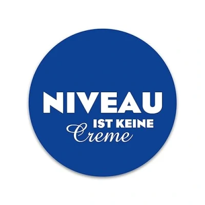 Abbildung von easydruck24de 1 Sticker Niveau ist Keine Creme I kfz_094 Ø 10 cm Auto Aufkleber Motorrad Roller Laptop Notebook lustig mit Spruch wetterfest