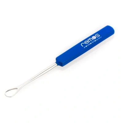 Abbildung von REMOS Ohrreiniger/Ohrenschlinge Ohrenschmalz einfach und sicher entfernen rostfreier, langlebiger Edelstahl 7 cm Blau