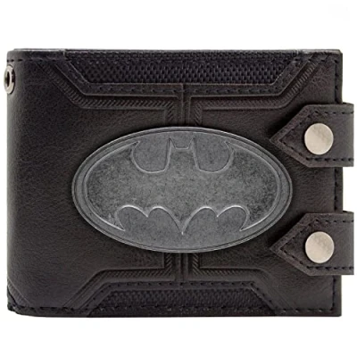 Abbildung von The Dark Knight Batman Anzug Stahl Abzeichen Doppelknopf Geldbörse/Geldbeutel Bi Fold ID &amp; Kartenhalter, Schwarz