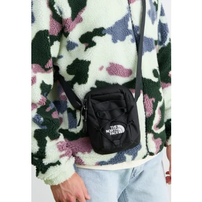 Abbildung von THE NORTH FACE NF0A52UC4H0 JESTER CROSSBODY Gym Bag Herren TNF Black NPF Größe OS