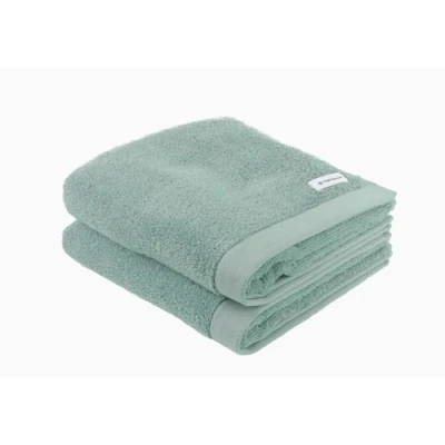 Abbildung von TOM TAILOR Handtuch, 2er Set, 50 x 100 cm, 100% Baumwolle / Frottier, mit Aufhänger und Label Logo, COLOR BATH TOWEL Türkis (Fresh Sage)