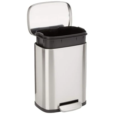Abbildung von Amazon Basics Mülleimer, schmutzabweisend, rechteckig, mit sanft schließendem Fußpedal, gebürsteter Edelstahl, für kleine Räume, satinierte Nickeloberfläche, 5 l, 18,5 x 21,6 30 cm (L B H)